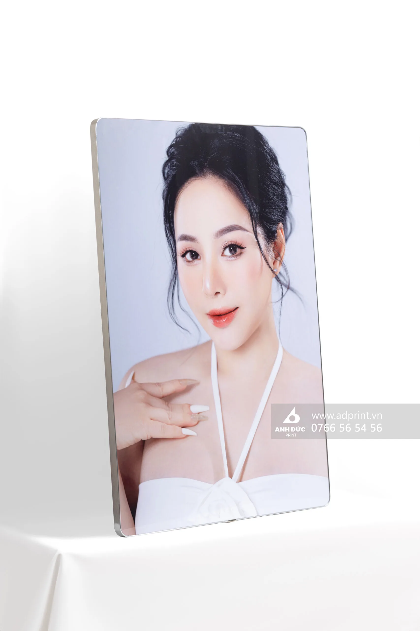 Ảnh 4K Viền Nhôm