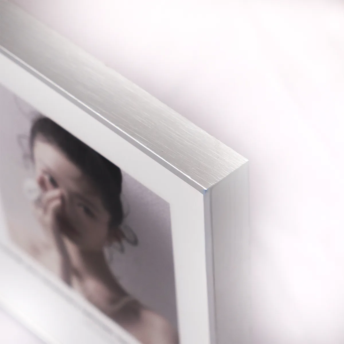 Ảnh Khung Hợp Kim Cao Cấp