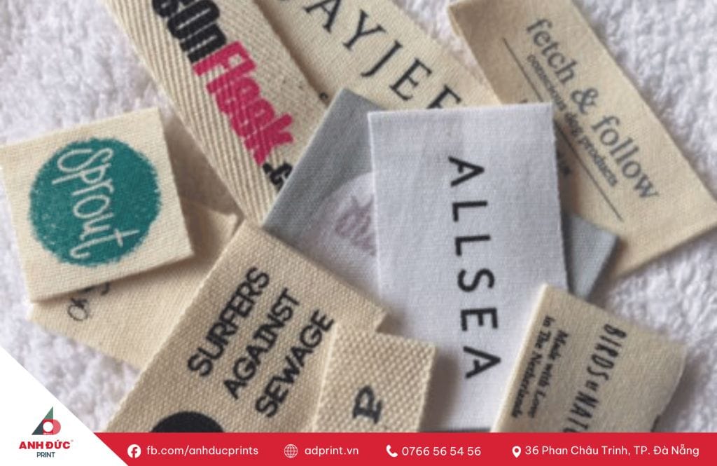 in thẻ treo cửa khách sạn